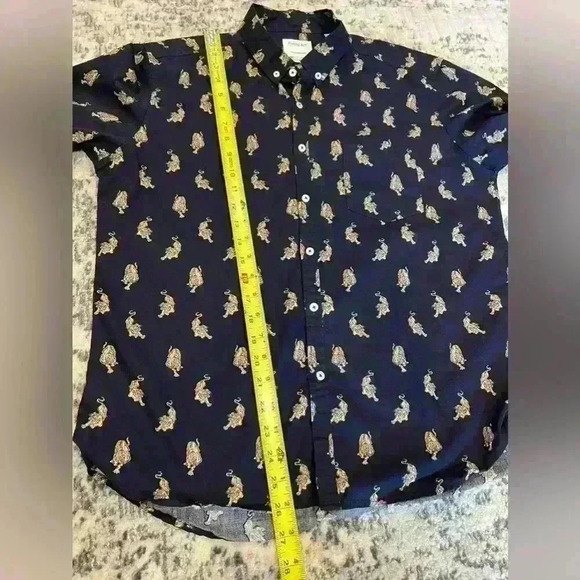 Public Art size large button down black tiger - Picture 7 of 8